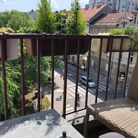 Roseman - Small Open Flat In The City Centre Ljubljana