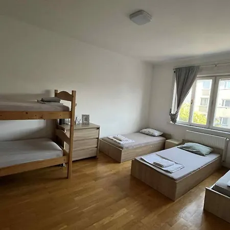 Roseman - Small Open Flat In The Centre *