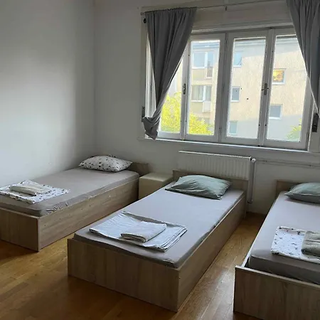 Apartman Roseman - Small Open Flat In The Centre *