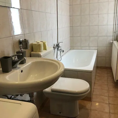 Roseman - Small Open Flat In The City Centre * Liubliana