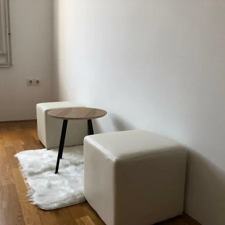 Roseman - Small Open Flat In The City Centre Apartamento Liubliana