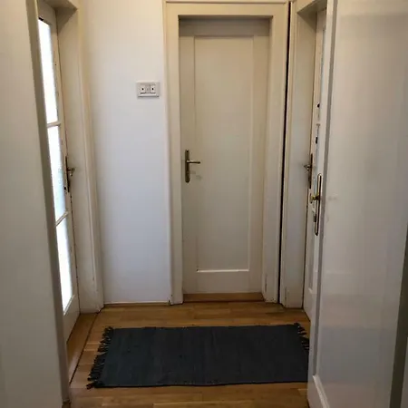 Apartamento Roseman - Small Open Flat In The City Centre *