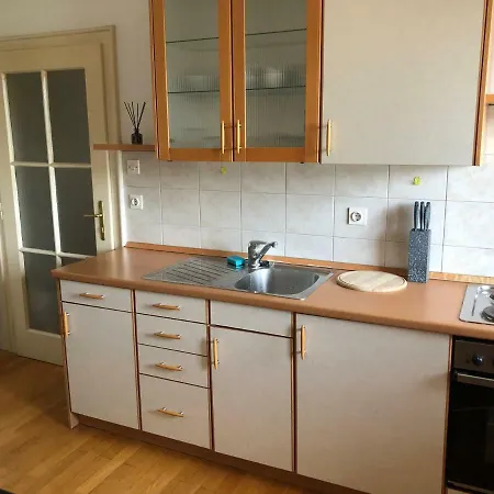 Roseman - Small Open Flat In The City Centre شقة