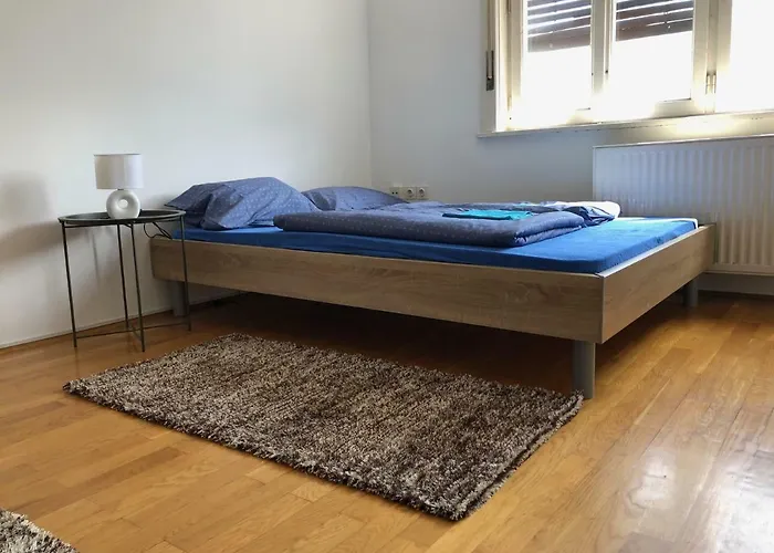 Roseman - Small Open Flat In The City Centre شقة *