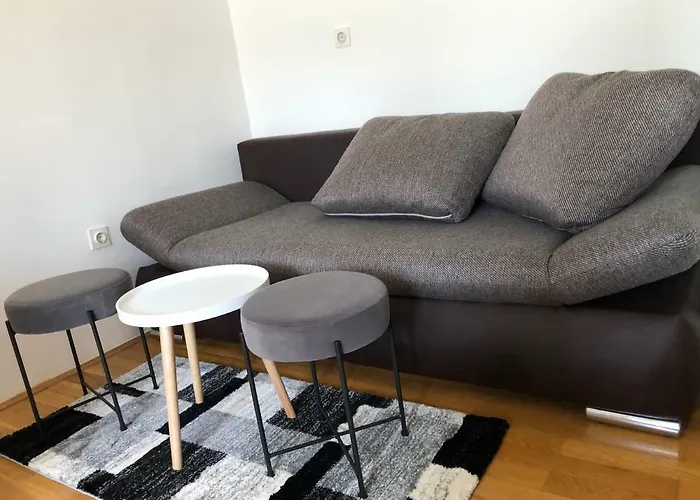 Roseman - Small Open Flat In The City Centre 아파트 *
